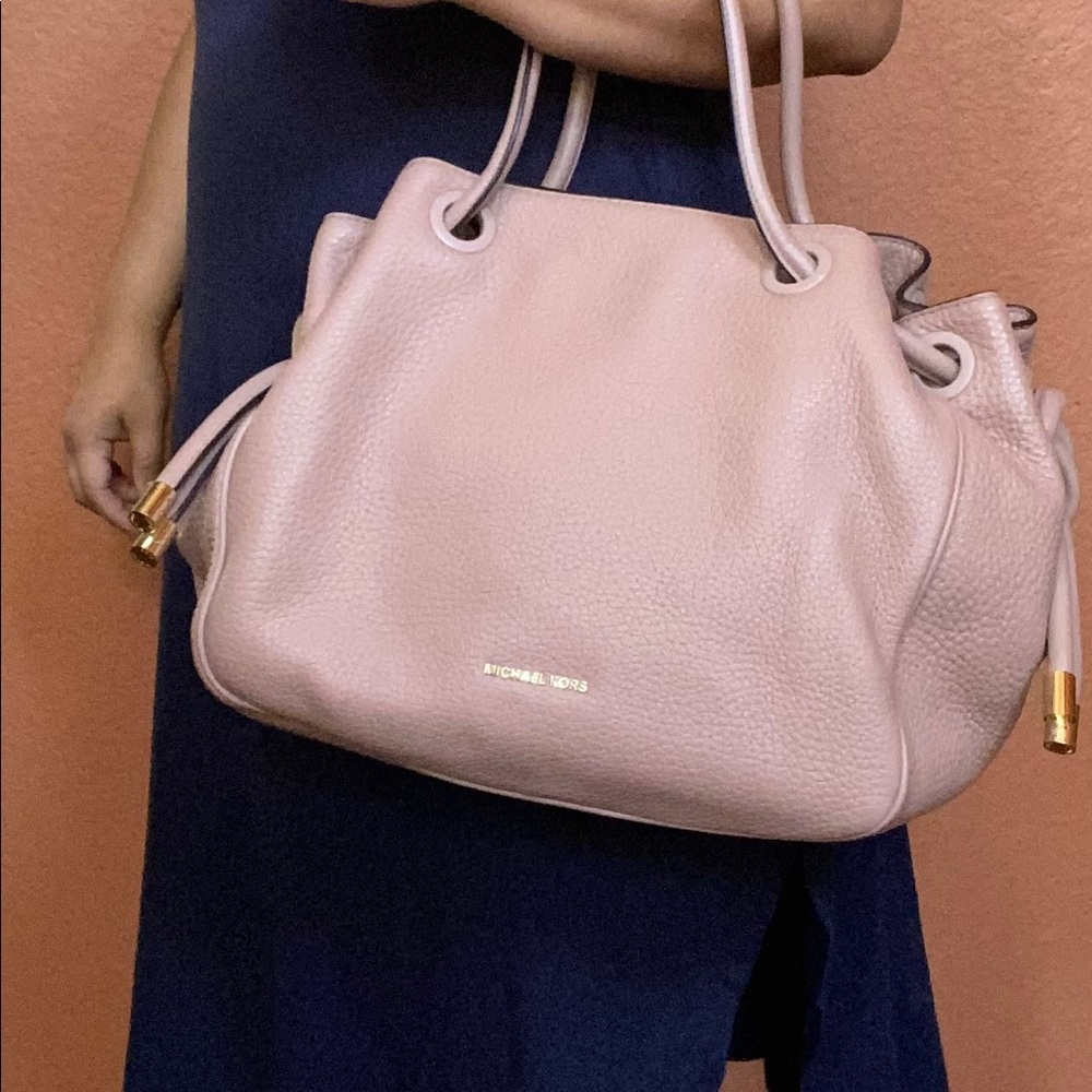 MK Handbag - Picture 12 of 13